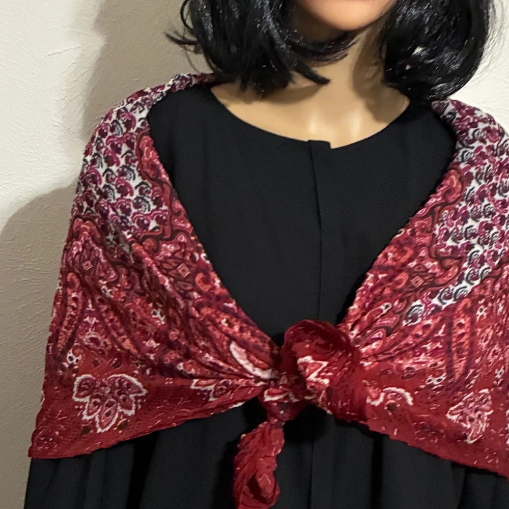 burgundy triangle scarf. vintage glam. Lightweight Slightly sheer Micro pleat